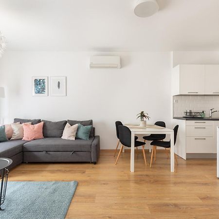 Swu Broadway Villa Budapest Luaran gambar