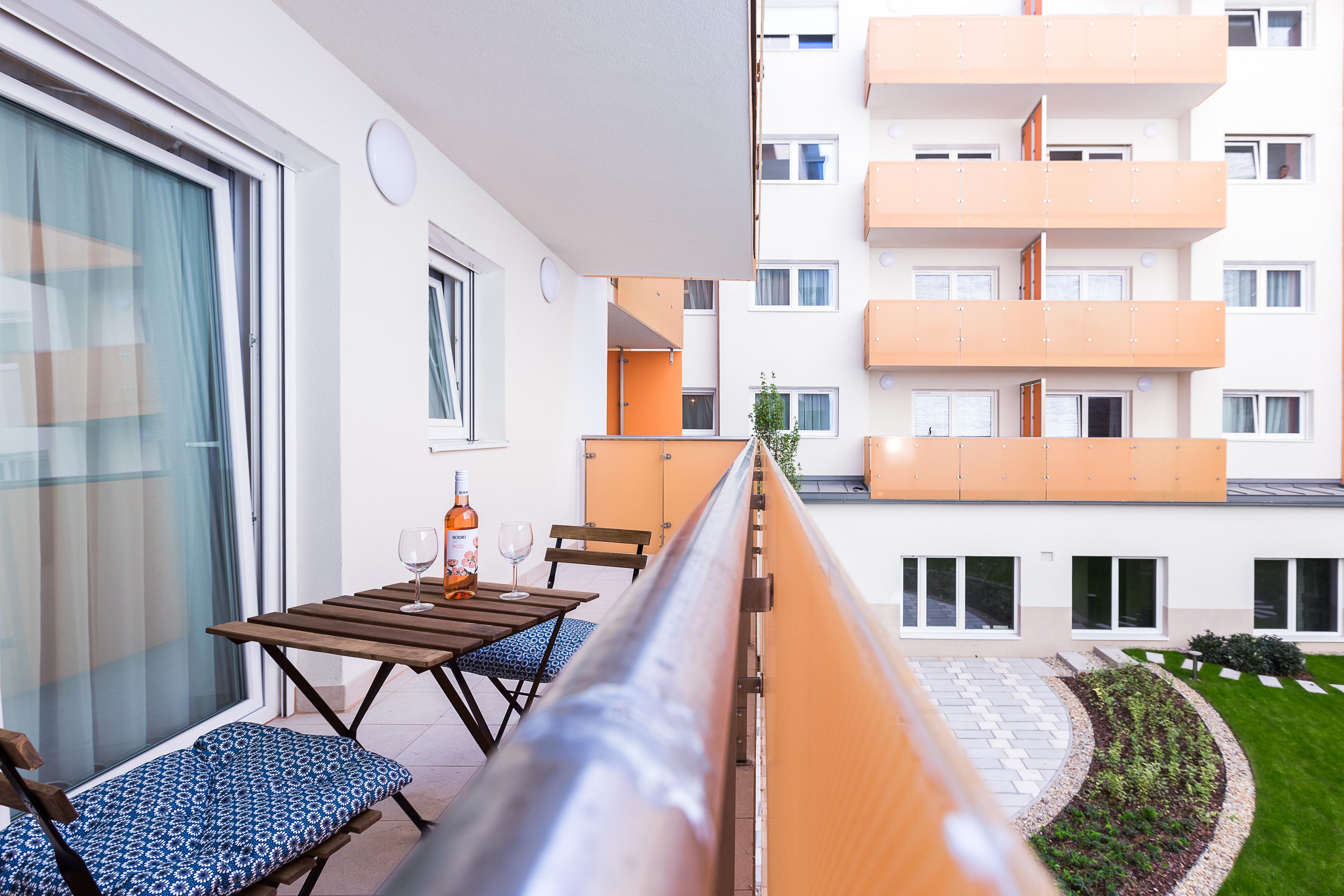 Swu Broadway Villa Budapest Luaran gambar