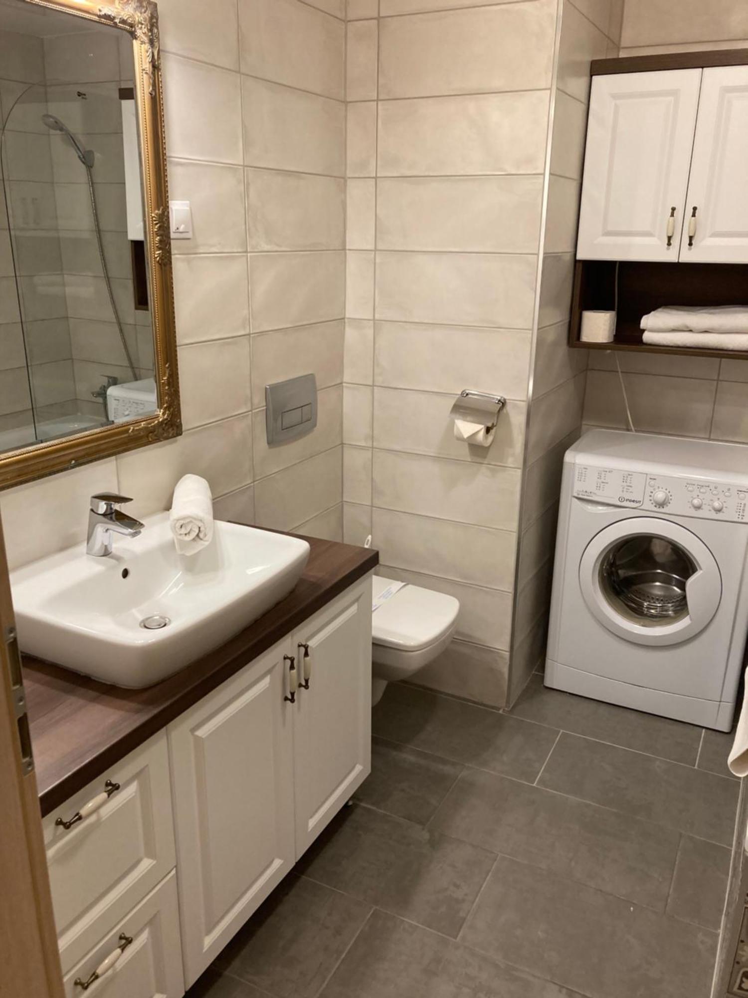 Swu Broadway Villa Budapest Bilik gambar